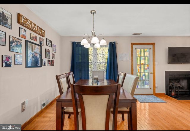 1106 MEADOWS DR, Williamstown, NJ 08094