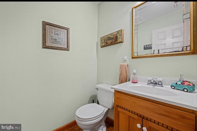 1106 MEADOWS DR, Williamstown, NJ 08094