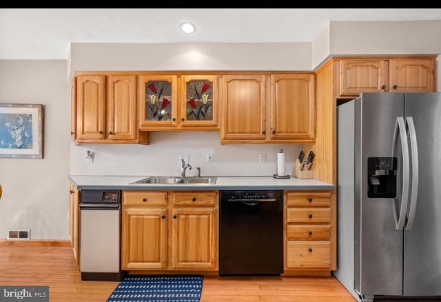 1106 MEADOWS DR, Williamstown, NJ 08094