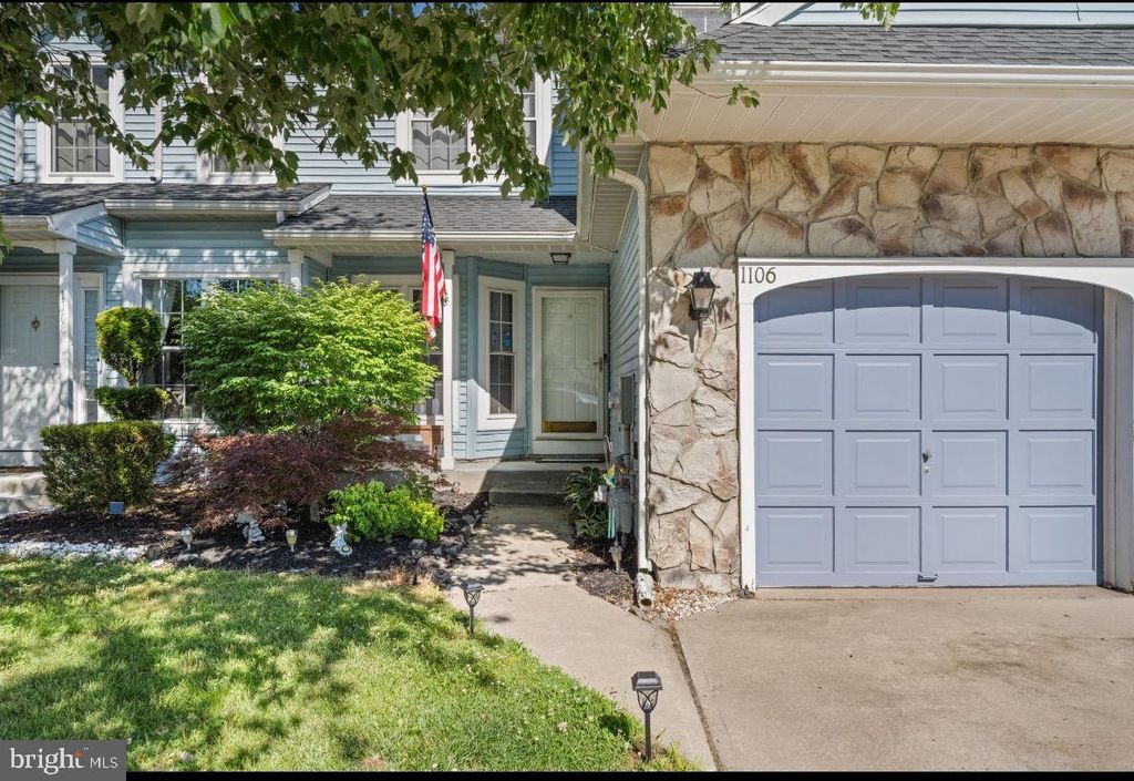 1106 MEADOWS DR, Williamstown, NJ 08094