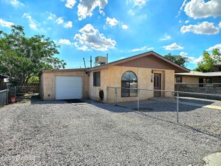908 Rio Grande Street, Las Cruces, NM 88001