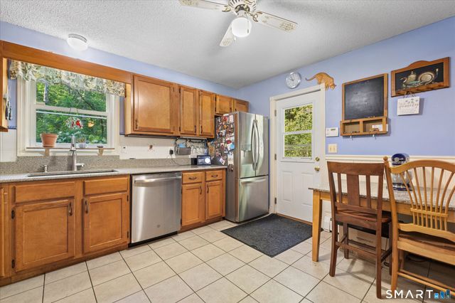61 Philip Lane, Killingly, CT 06241