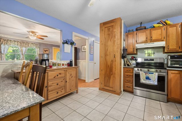61 Philip Lane, Killingly, CT 06241