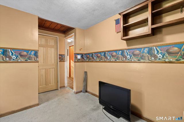 61 Philip Lane, Killingly, CT 06241
