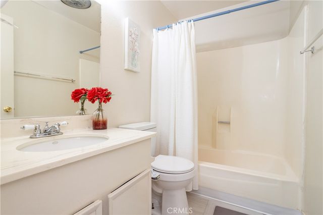 10125 De Soto 45, Chatsworth, CA 91311