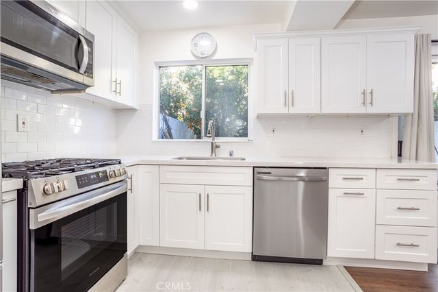 10125 De Soto 45, Chatsworth, CA 91311