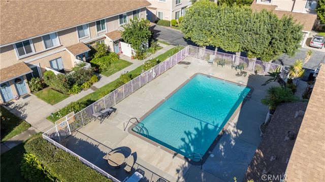 10125 De Soto 45, Chatsworth, CA 91311
