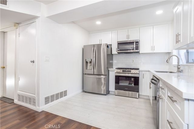 10125 De Soto 45, Chatsworth, CA 91311