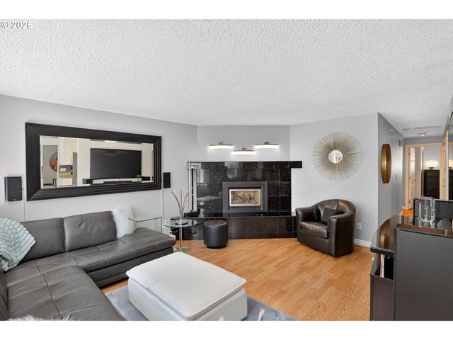 2530 Sw 192ND Ave, Beaverton, OR 97003