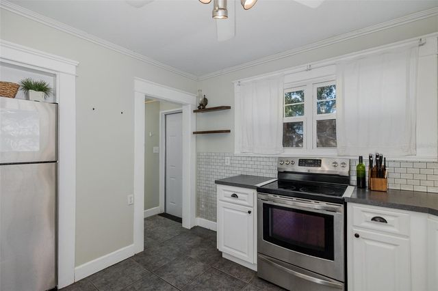 8114 N ALASKA STREET, Tampa, FL 33604