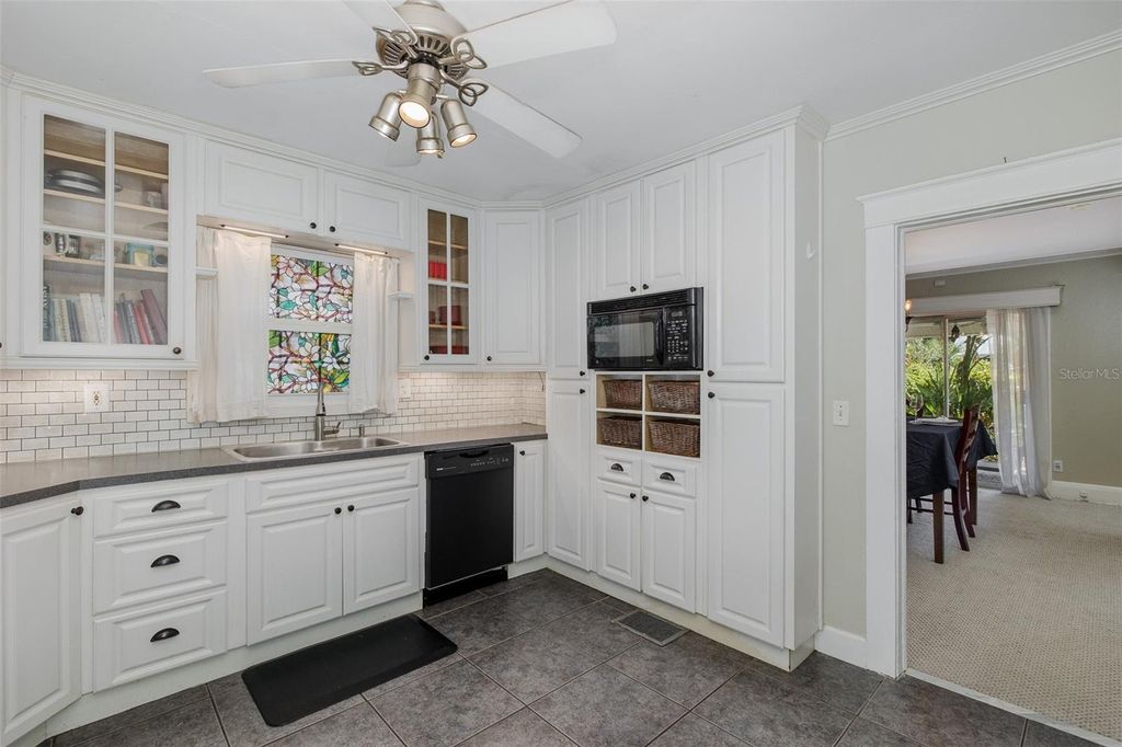 Image 11 of property listing at 8114 N ALASKA STREET, Tampa, FL 33604