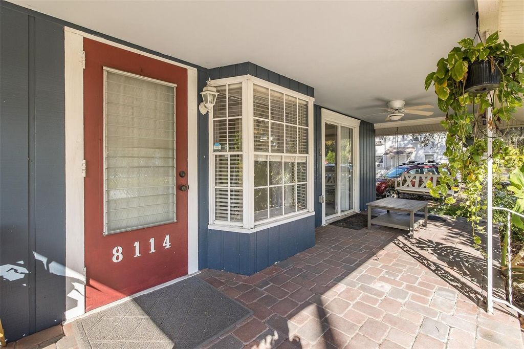 Image 4 of property listing at 8114 N ALASKA STREET, Tampa, FL 33604