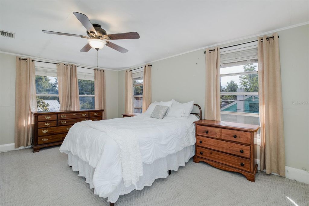 Image 35 of property listing at 8114 N ALASKA STREET, Tampa, FL 33604