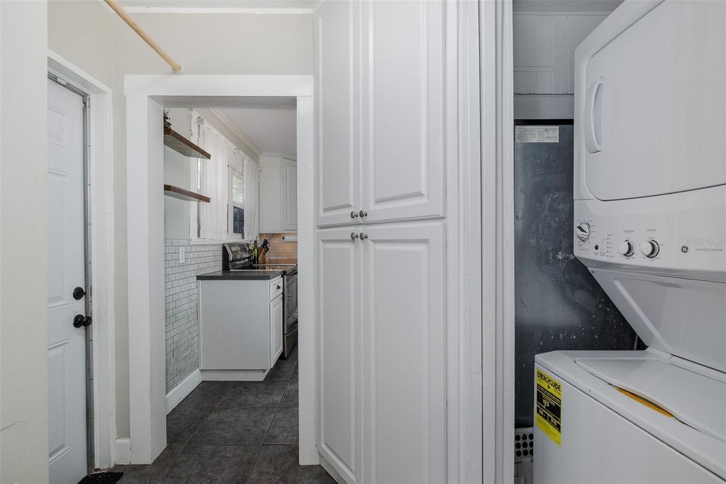 Image 46 of property listing at 8114 N ALASKA STREET, Tampa, FL 33604