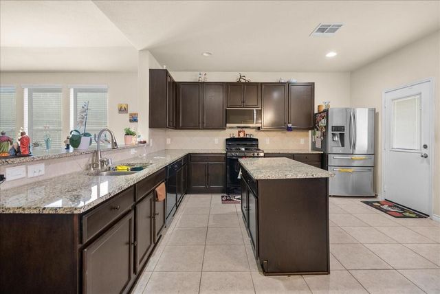 158 Piney Pathway, Magnolia, TX 77354