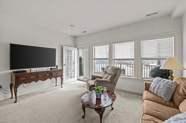 475 Water St Apt 515, Portsmouth, VA 23704