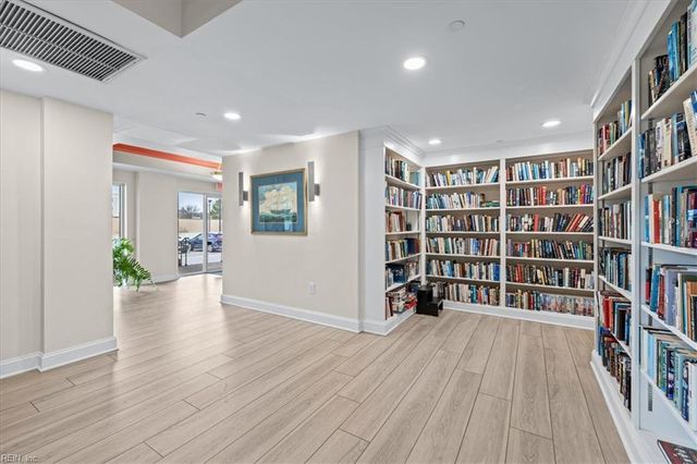 475 Water St Apt 515, Portsmouth, VA 23704