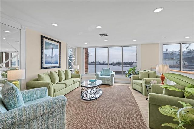 475 Water St Apt 515, Portsmouth, VA 23704