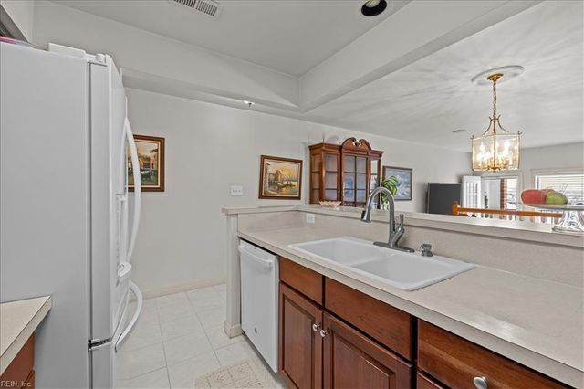 475 Water St Apt 515, Portsmouth, VA 23704