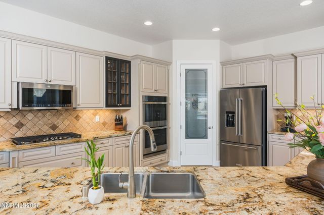 15000 Chateau Avenue, Reno, NV 89511
