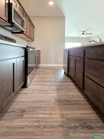 8501 Regent Court, Lincoln, NE 68507