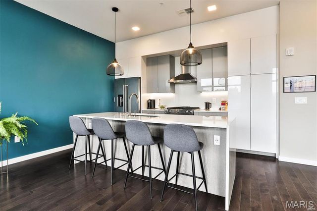 4101 Laclede Avenue 403, St Louis, MO 63108