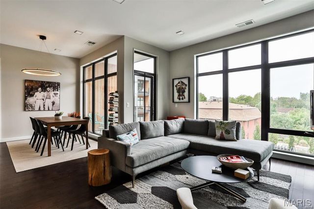 4101 Laclede Avenue 403, St Louis, MO 63108