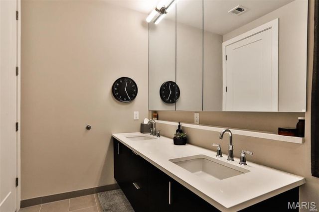 4101 Laclede Avenue 403, St Louis, MO 63108