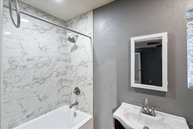 2628 W MENDOZA Circle, Mesa, AZ 85202