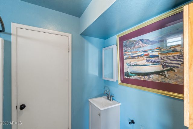 2628 W MENDOZA Circle, Mesa, AZ 85202
