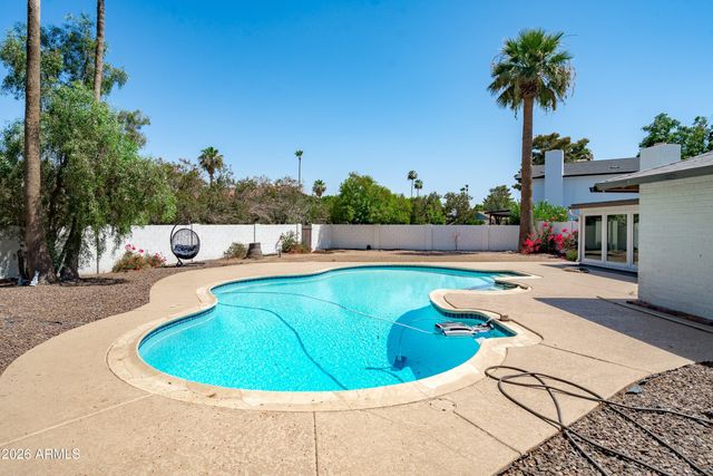2628 W MENDOZA Circle, Mesa, AZ 85202