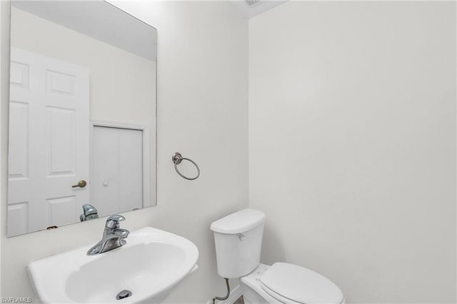 7655 Meadow Lakes DR 1002, Naples, FL 34104