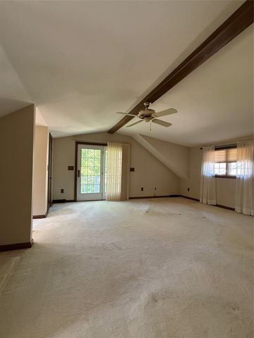 8530 PERRY Highway, Erie, PA 16509