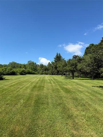 8530 PERRY Highway, Erie, PA 16509