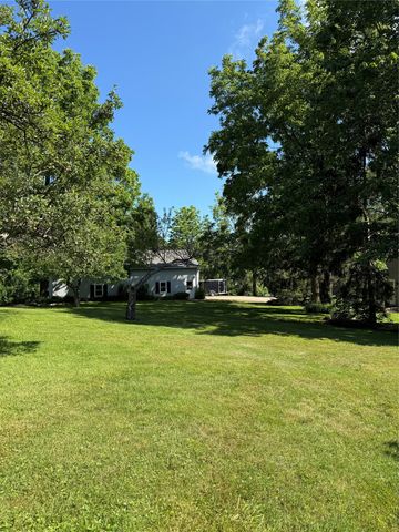 8530 PERRY Highway, Erie, PA 16509