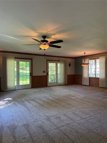 8530 PERRY Highway, Erie, PA 16509