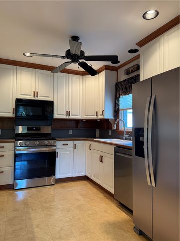 8530 PERRY Highway, Erie, PA 16509