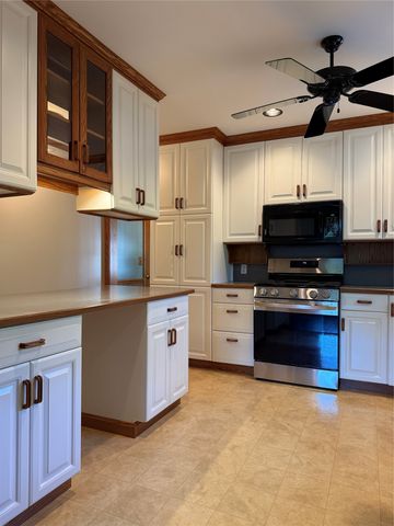 8530 PERRY Highway, Erie, PA 16509