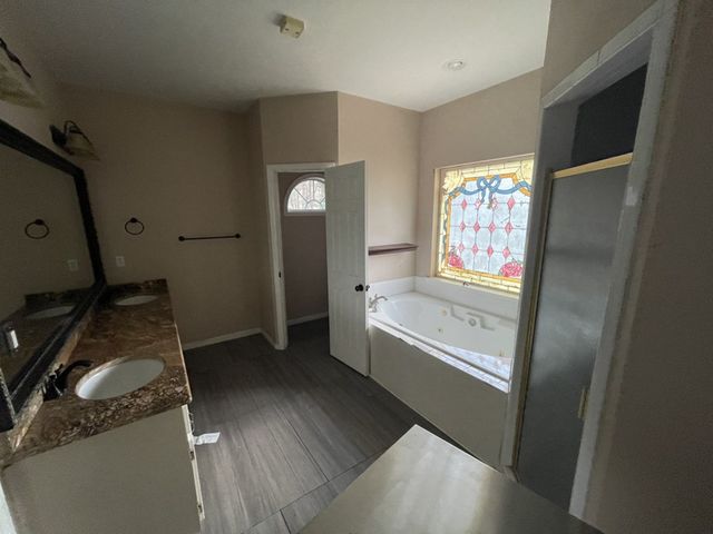 100 Mulberry Court, Dothan, AL 36305