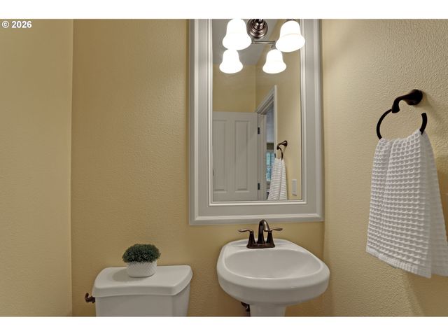16183 Nw CENTINE Ln, Portland, OR 97229