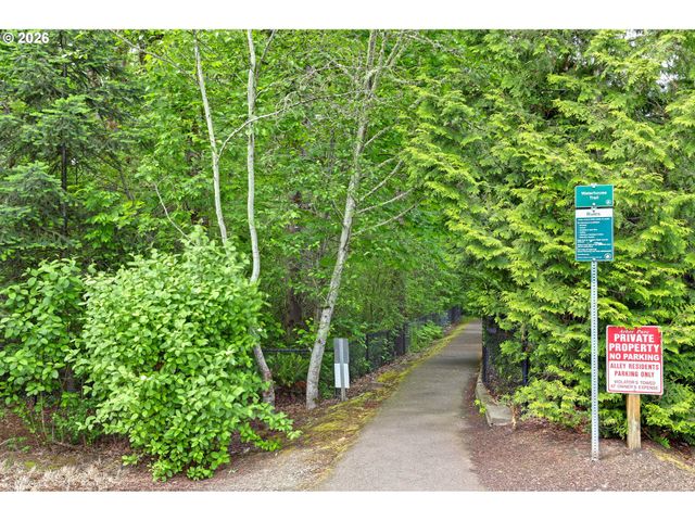 16183 Nw CENTINE Ln, Portland, OR 97229