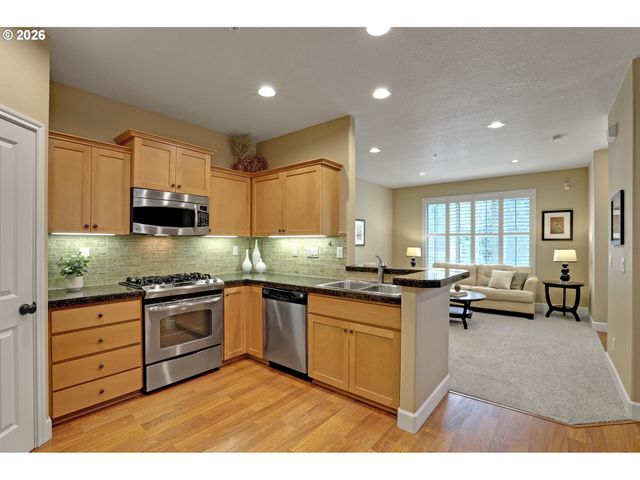 16183 Nw CENTINE Ln, Portland, OR 97229
