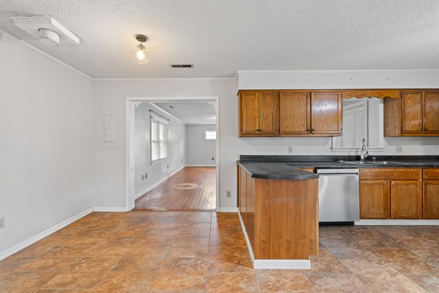 1115 FEATHERS CHAPEL RD, Somerville, TN 38068