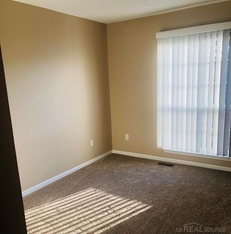 16431 Dominion Drive Drive, Macomb Twp, MI 48044
