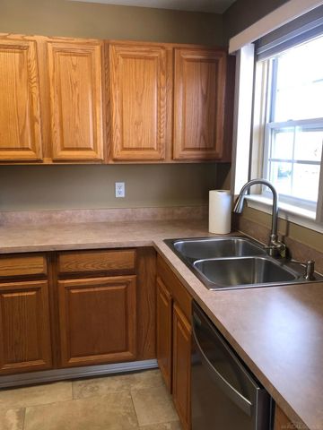 16431 Dominion Drive Drive, Macomb Twp, MI 48044