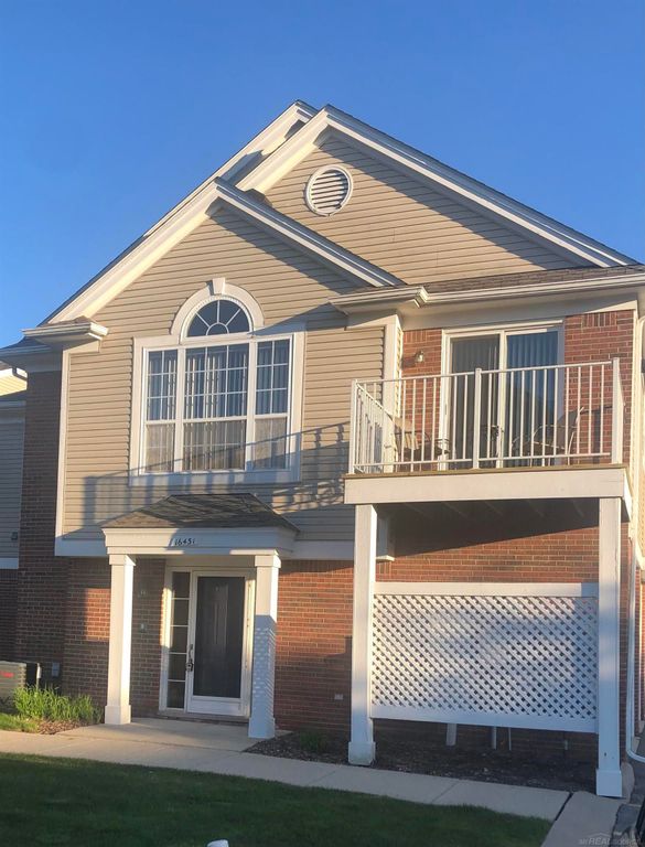 16431 Dominion Drive Drive, Macomb Twp, MI 48044