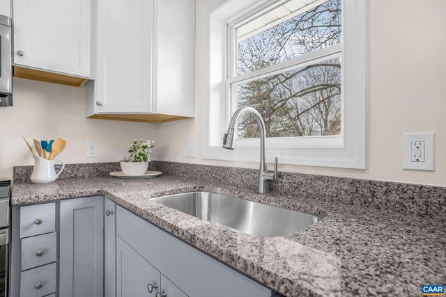 1200 MERIWETHER ST, Charlottesville, VA 22902