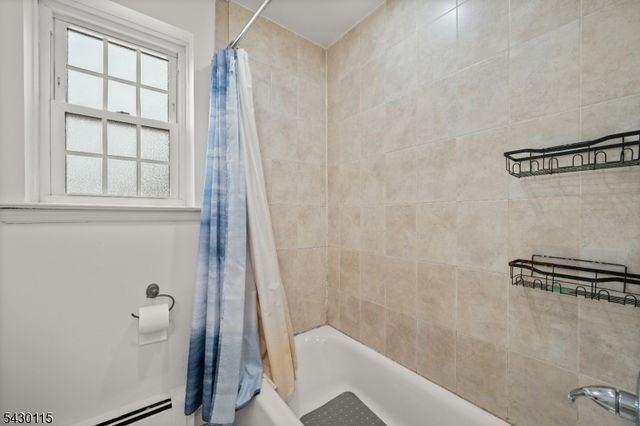 605 Grove St 13, Clifton City, NJ 07013