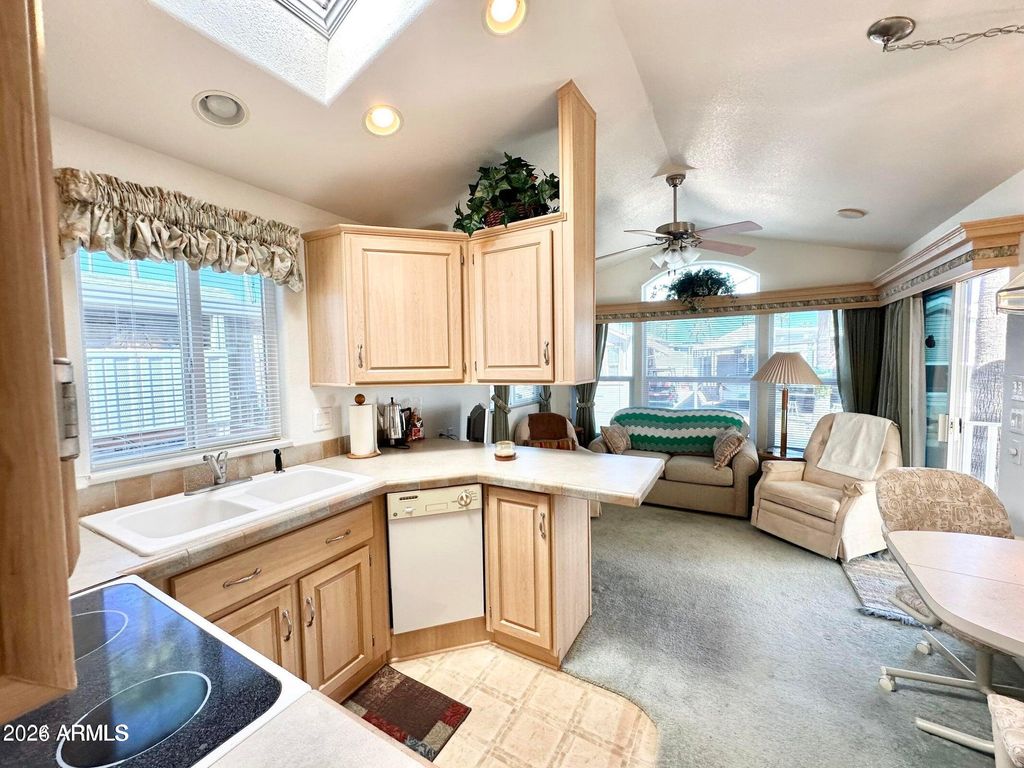 Image 15 of property listing at 365 S GYPSUM Drive 365, Apache Junction, AZ 85119