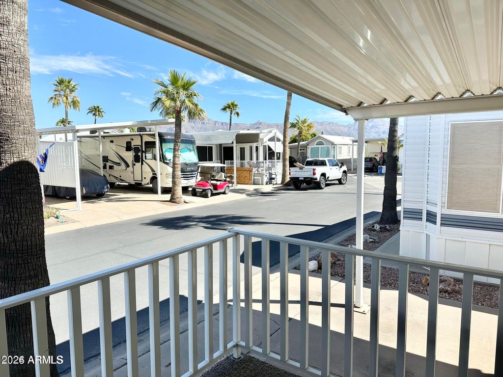 Image 4 of property listing at 365 S GYPSUM Drive 365, Apache Junction, AZ 85119